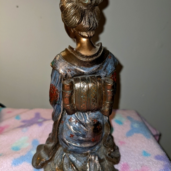 Beautiful elegant lady figure - Picture 2 of 2